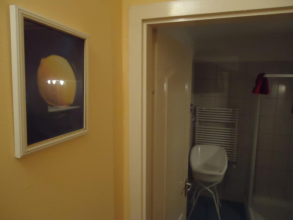 Bathroom, Photo of the whole room