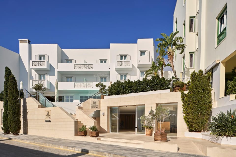 Property building, Facade/entrance