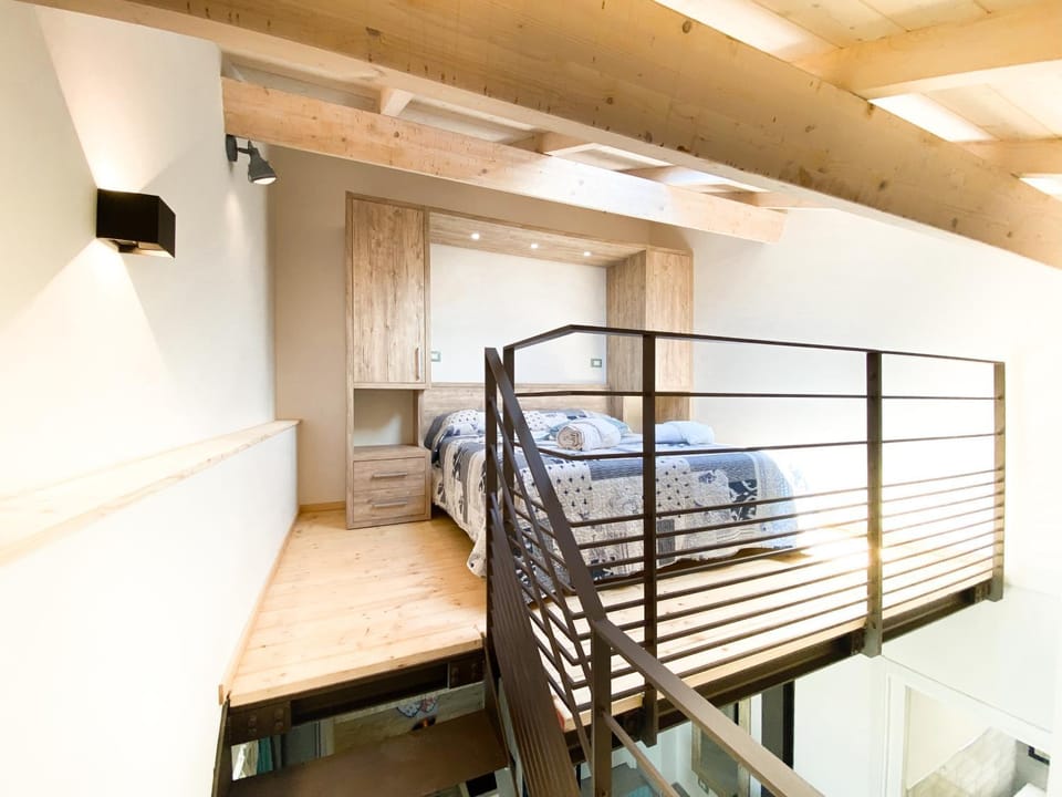 New Agriloft 2 Industrial- Giardino, clima , Wi-Fi a 50 mt dal mare Apartment in Bordighera