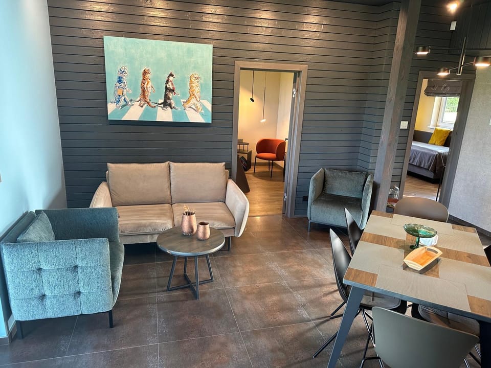 Communal lounge/ TV room, Dining area