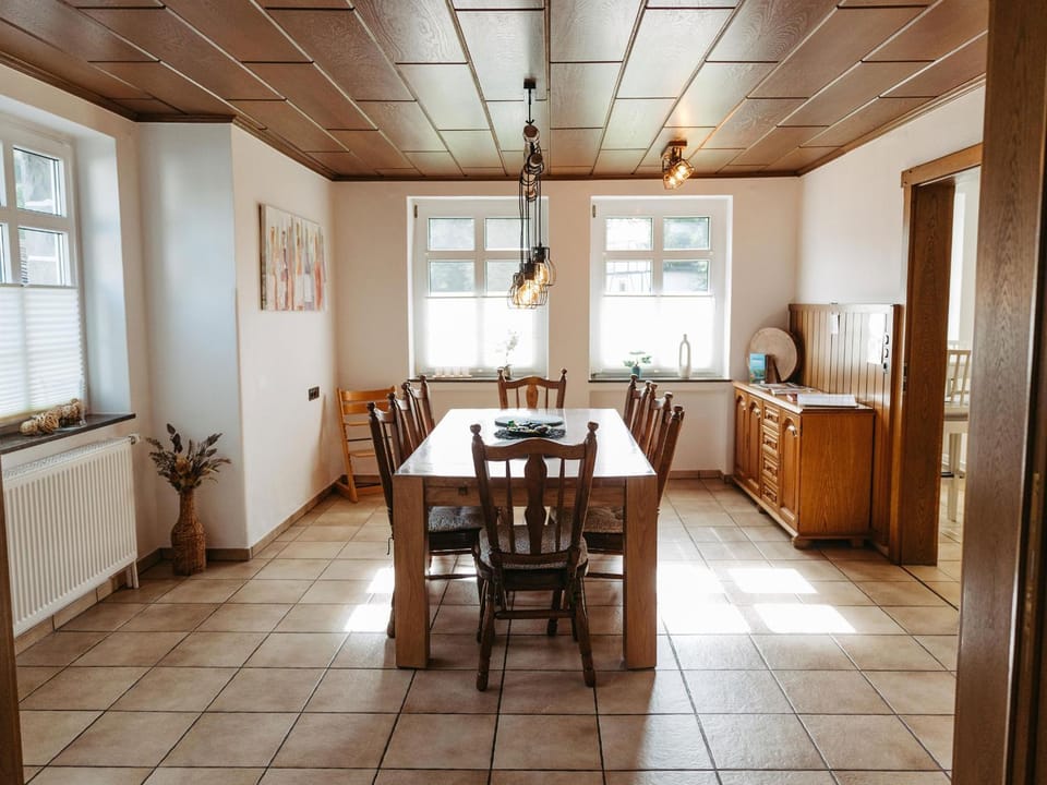 Property building, Kitchen or kitchenette, Living room