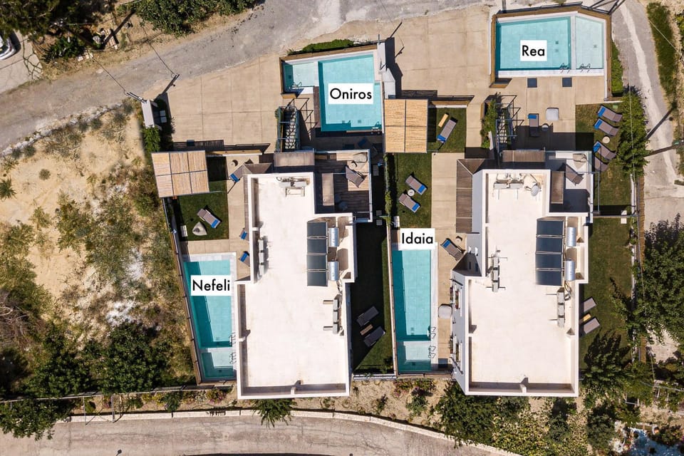 Bird's eye view, Floor plan, Pool view, Swimming pool