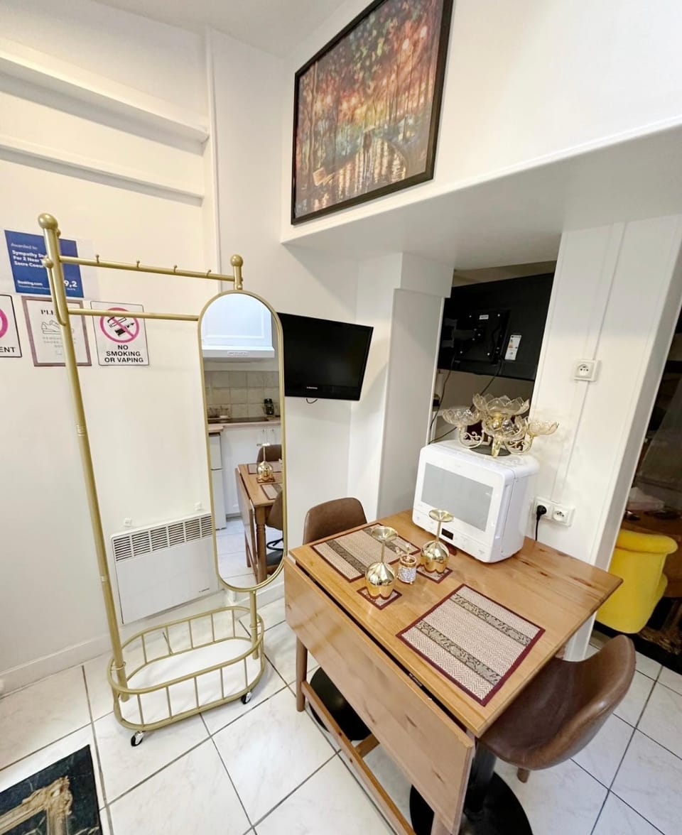 Sympathy Studio For 2 Near The Sacre Coeur Apartment in Paris