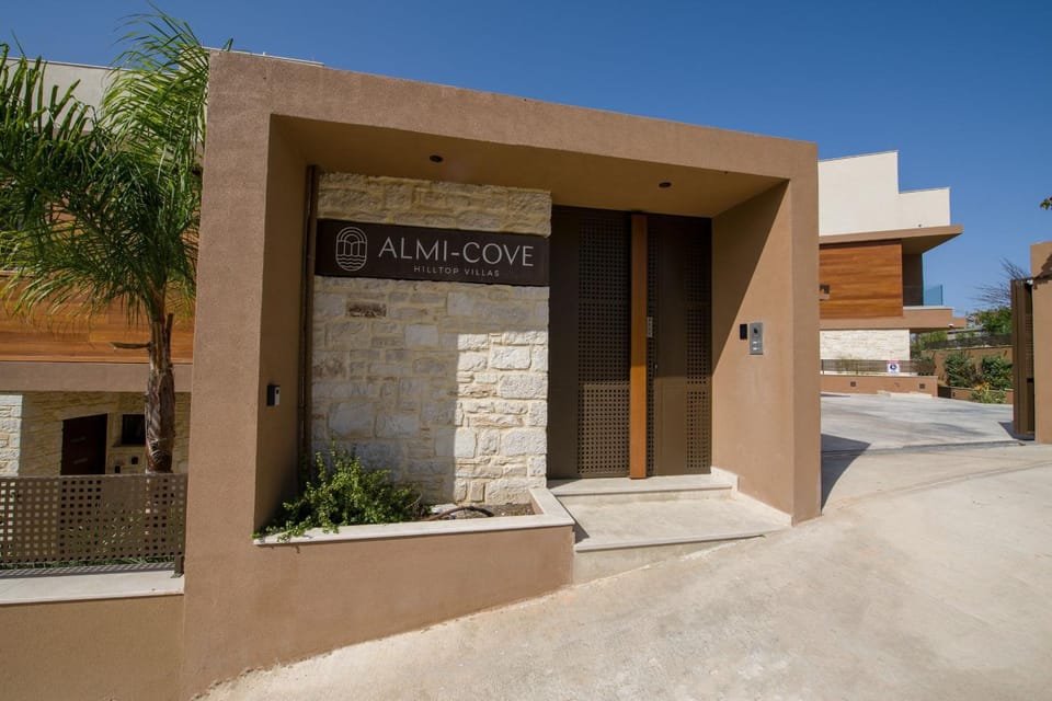 Almi-Cove Hilltop Villas Villa in Almyrida