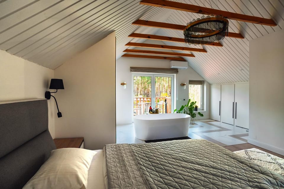 Bathroom, Bedroom