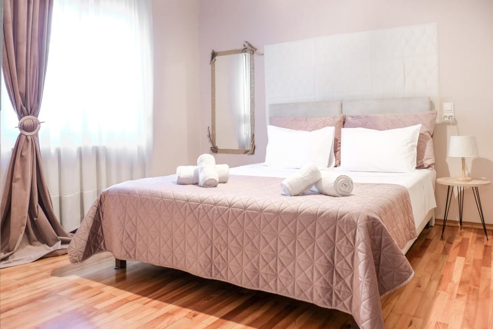 Chara’s Luxury home Apartment in Kalabaka