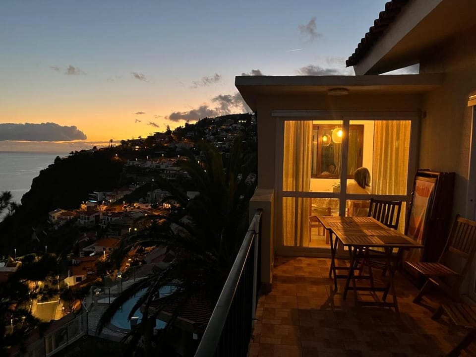 View (from property/room), Balcony/Terrace, Dining area, Sea view, Sunset