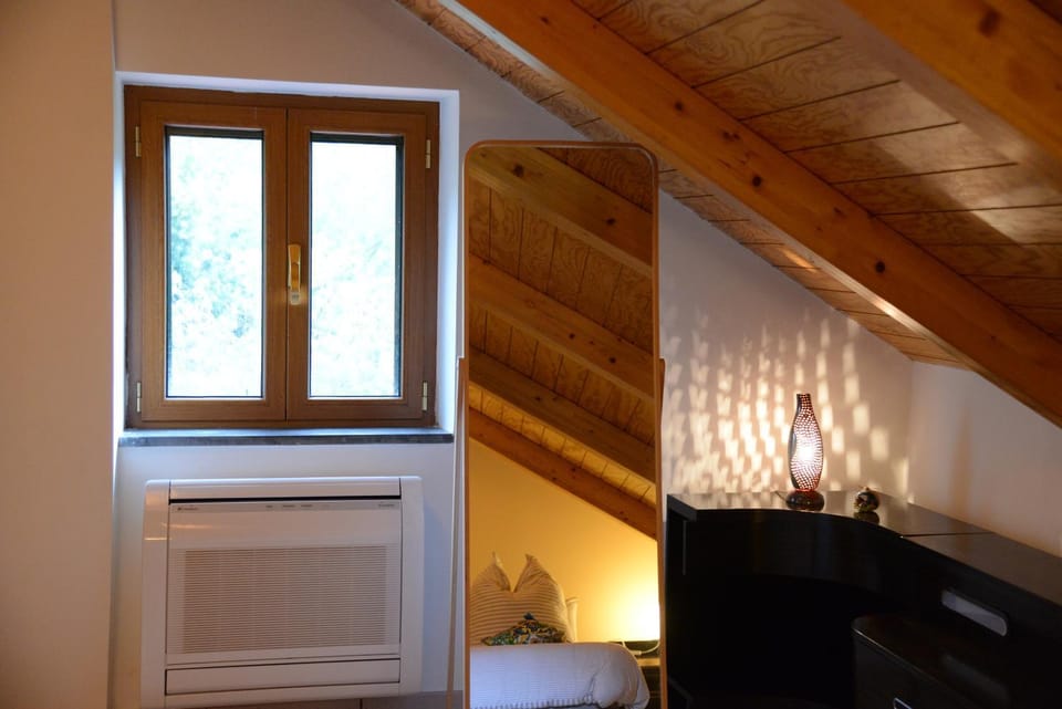 Photo of the whole room, Bedroom, internet, air conditioner