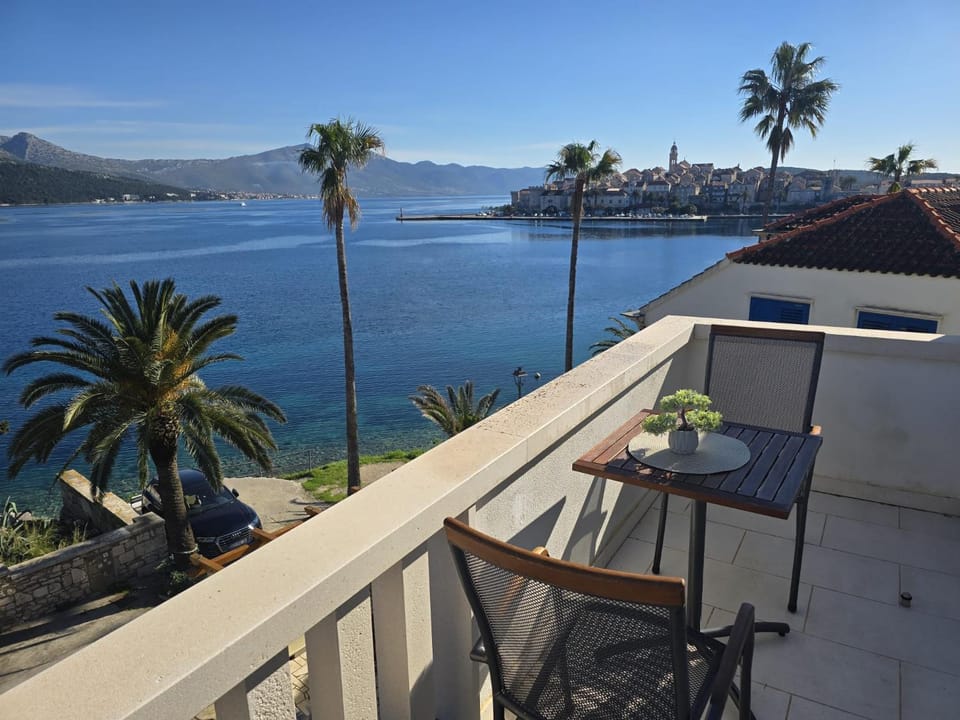 Nearby landmark, Day, Natural landscape, View (from property/room), Balcony/Terrace, Mountain view, Sea view