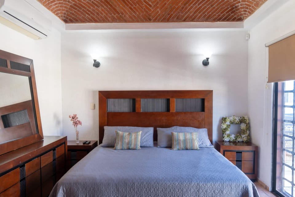PENINSULA STAYS 3 BR House & AC + Private Parking + FAST WIFI House in State of Quintana Roo