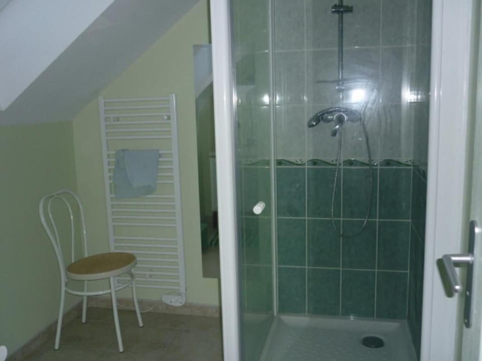 Corps de ferme restauré avec terrasse, 2 chambres, grande douche italienne et terrain de pétanque - FR-1-410-344 House in Pays de la Loire