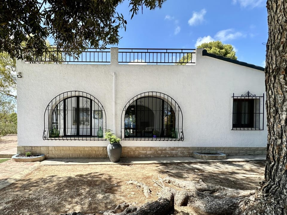 CASA SERRA CERCA DE LAS PLAYAS Y CALAS DE CALPE Chalet in Calp