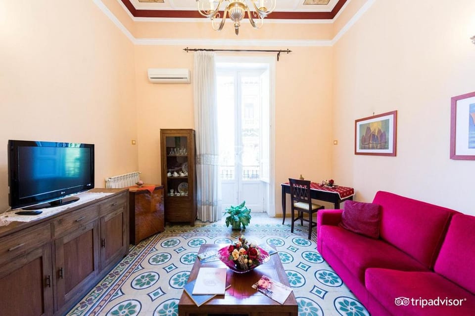 Communal lounge/ TV room, Seating area
