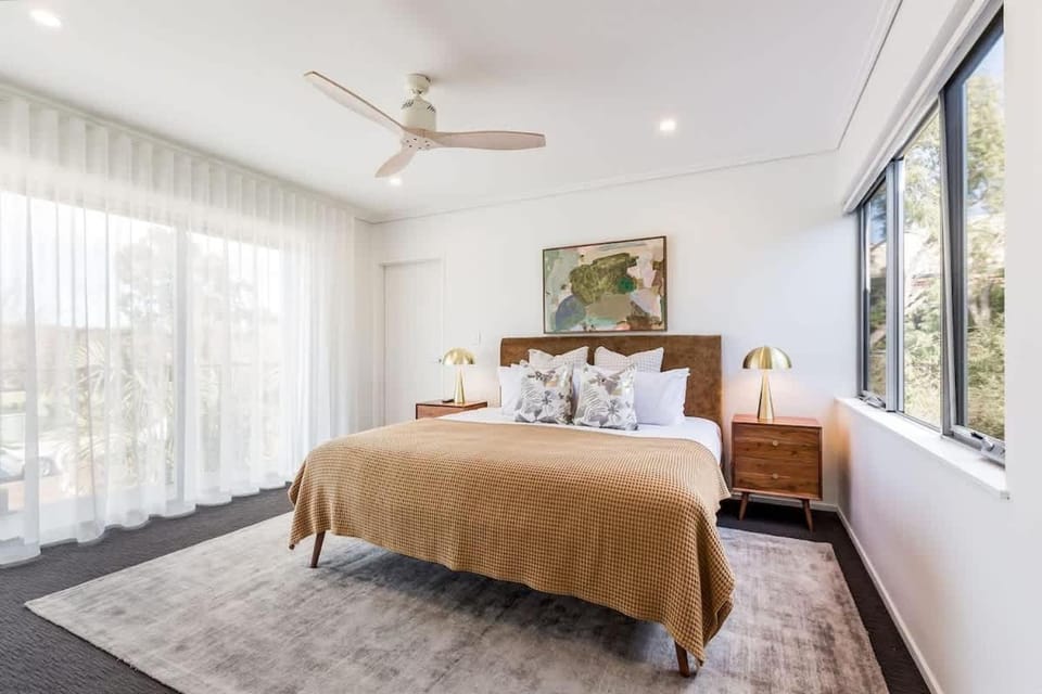 Djurapin - Sophisticated Coastal Haven with Jacuzzi House in Dunsborough