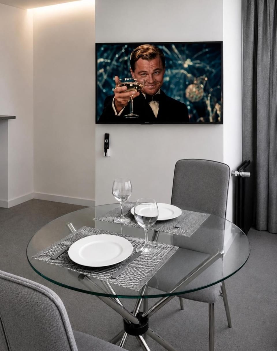 TV and multimedia, Dining area
