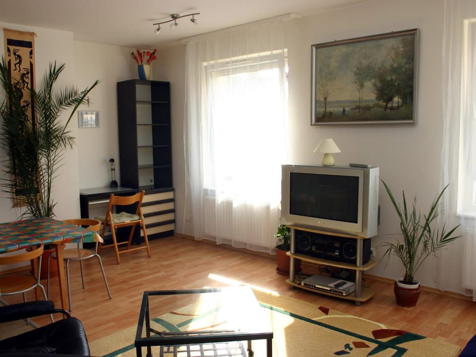 Living room, Photo of the whole room
