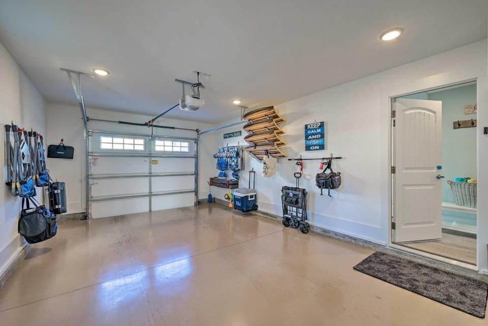 Kure Beach Townhome: Short Walk to the Beach! House in Kure Beach