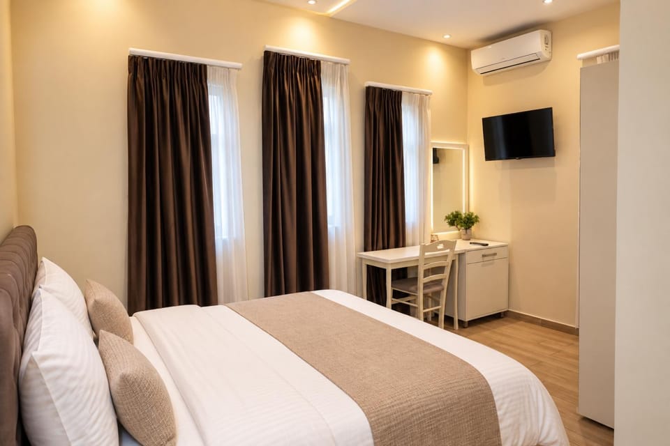 Bed, TV and multimedia, Photo of the whole room, Bedroom, air conditioner