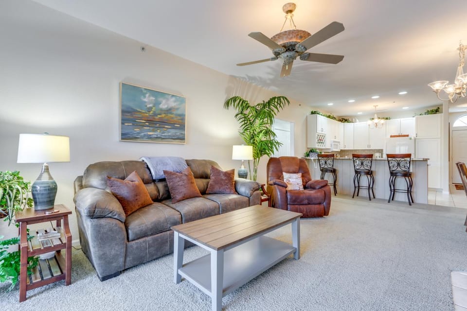 Private Boat Slip: Family-Friendly Lazy Days Condo House in Osage Beach