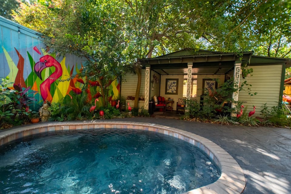 Property building, Day, Garden, Garden view, Pool view, Swimming pool