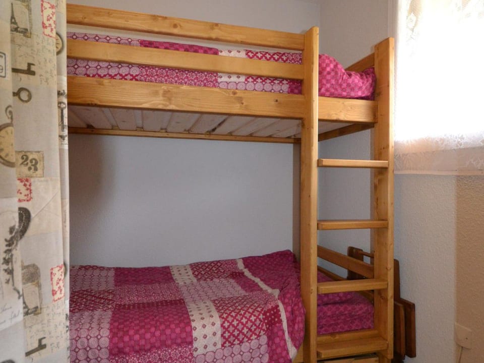 Duplex cosy pour 5 personnes près des pistes avec parking à Espace Diamant - FR-1-505-152 Apartment in Haute-Savoie