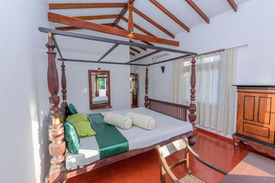 Bed, Photo of the whole room