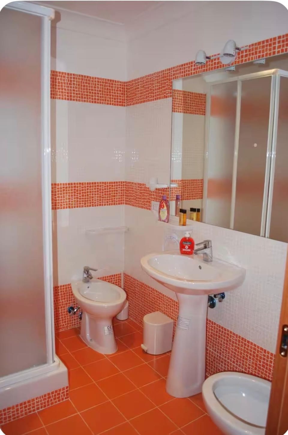 B&B Rifugio di Roma upon Metro B pvt bathroom pvt balcon Bed and Breakfast in Rome