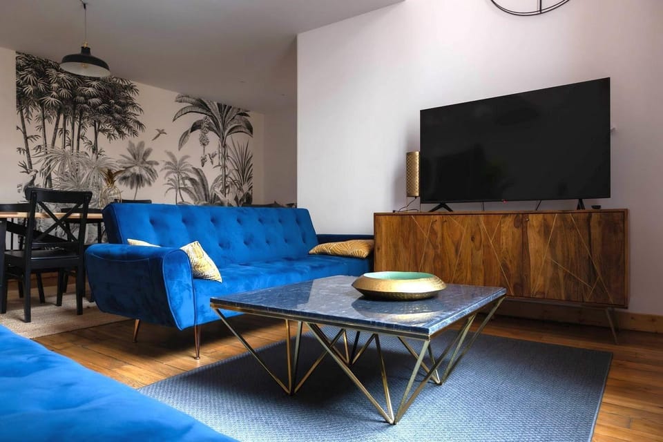 TV and multimedia, Living room, Seating area