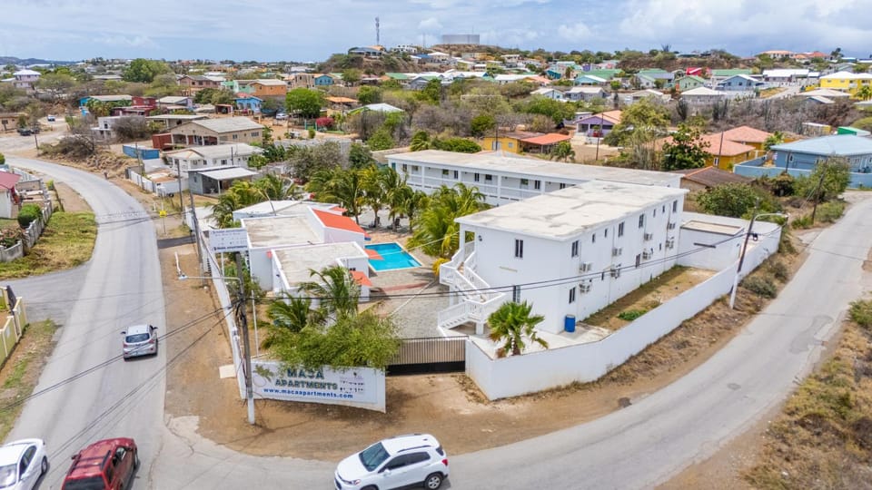 Street view, Swimming pool, Location, Parking