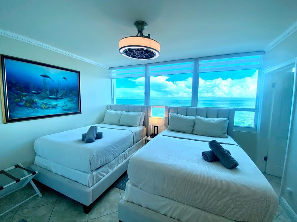 Bed, Bedroom, Sea view