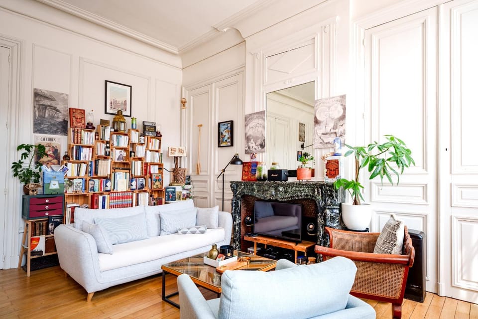 Library, Living room, Seating area