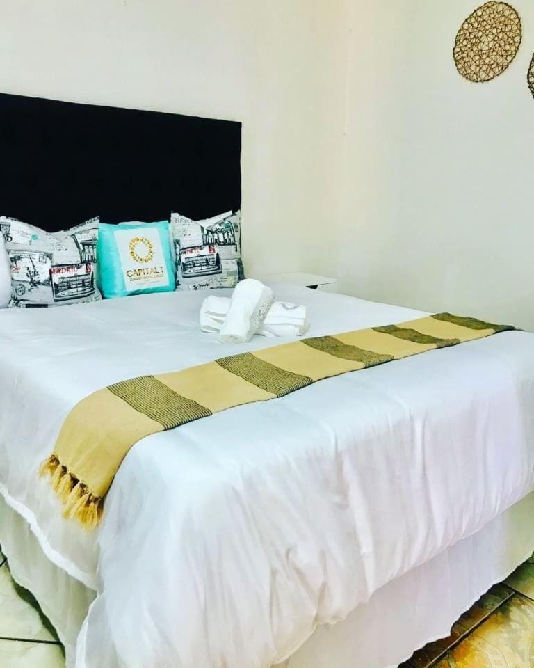 CapitalT Luxury Guest House Bed and Breakfast in Gauteng