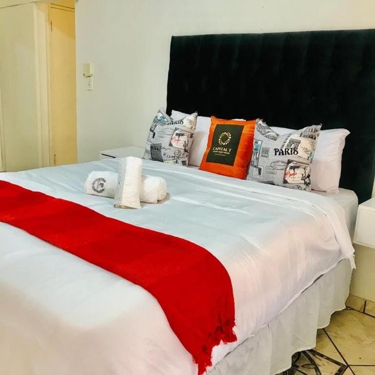 CapitalT Luxury Guest House Bed and Breakfast in Gauteng