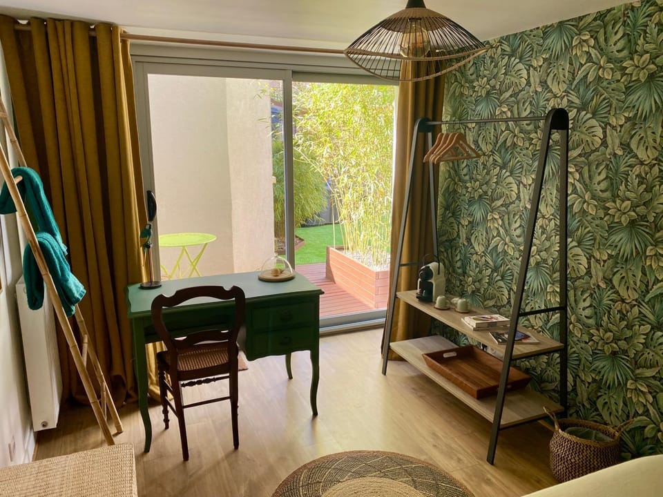 Chambre Cocoon dans une maison avec SPA et jardin en centre ville Vacation rental in Dijon