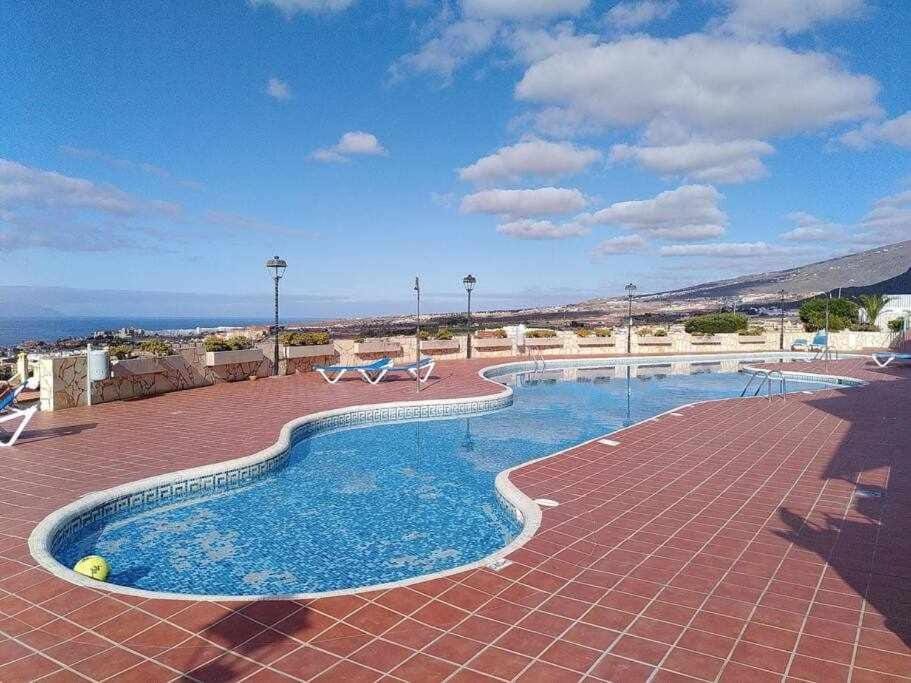 Day, Natural landscape, Mountain view, Pool view, Sea view, Swimming pool, sunbed