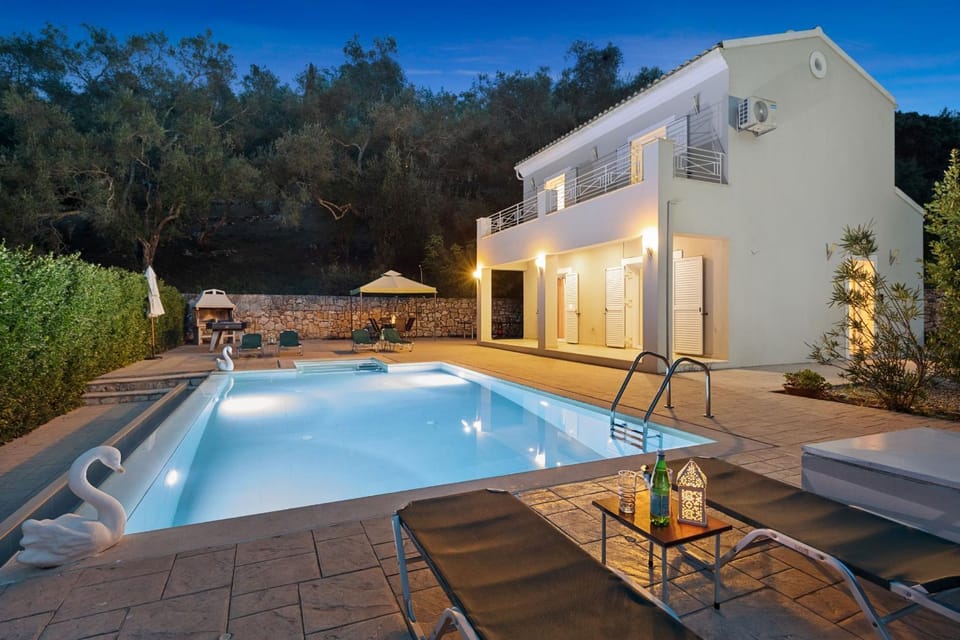 Night, Pool view