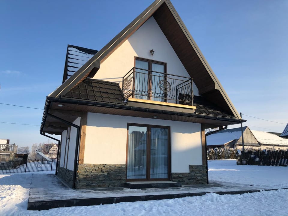 Property building, Winter