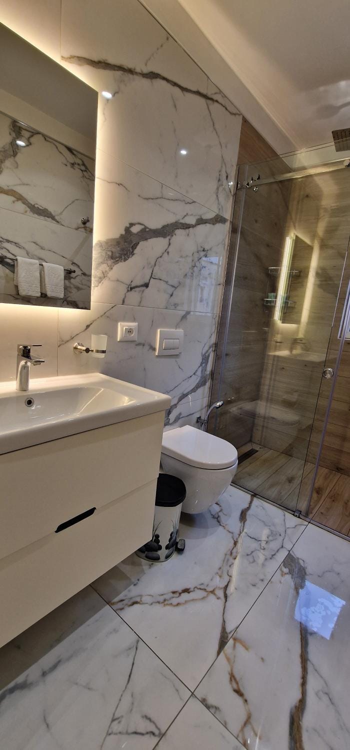 Shower, Bathroom