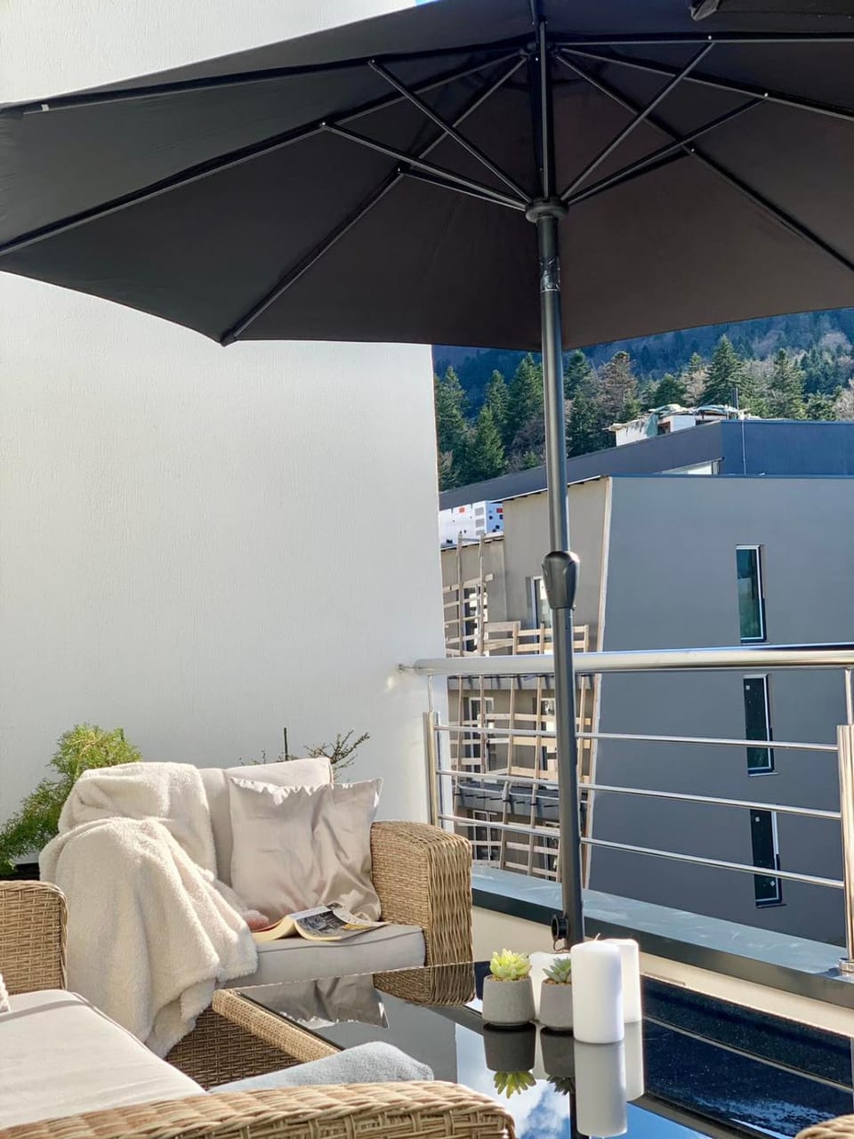 View (from property/room), Balcony/Terrace, Balcony/Terrace, Seating area, Mountain view, Mountain view