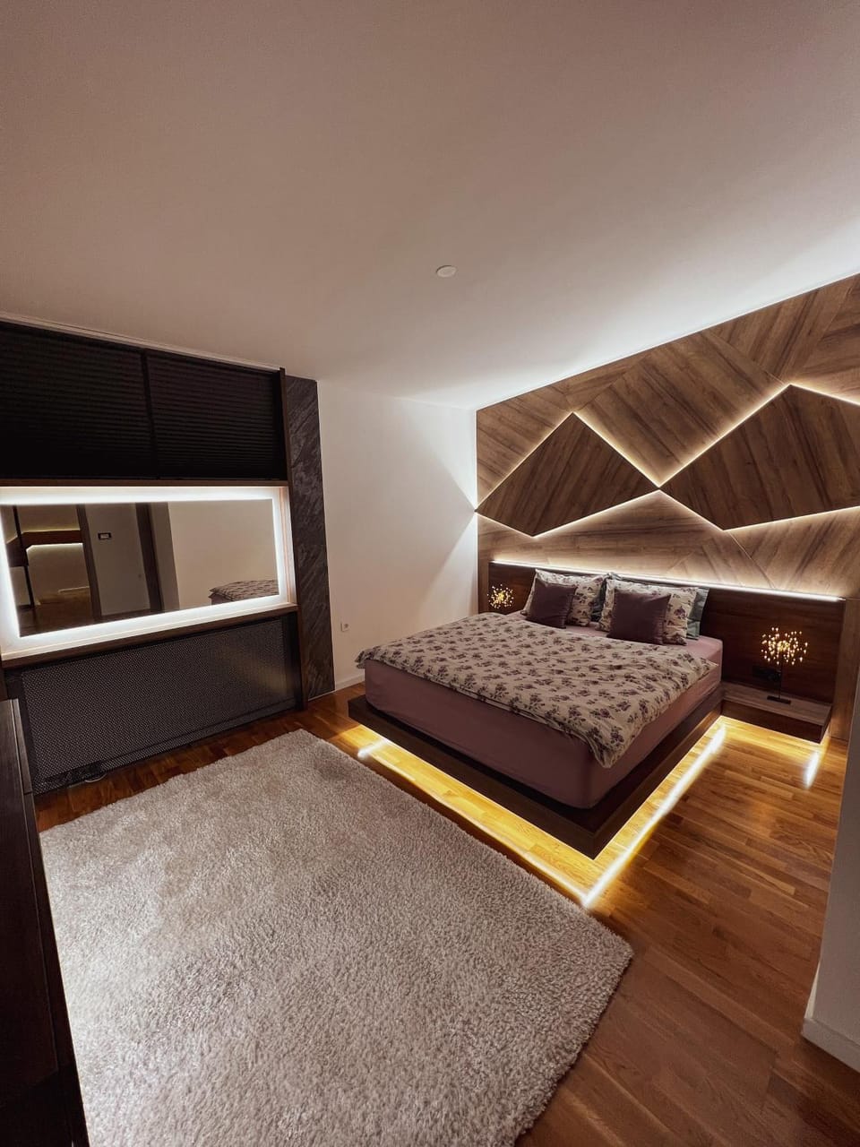 Bed, Bedroom