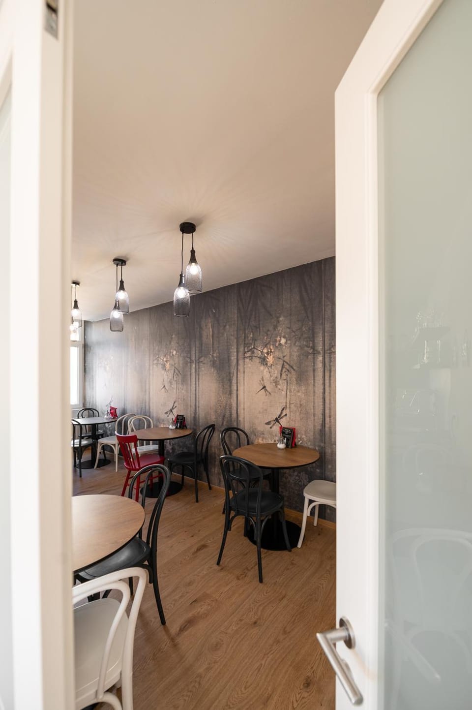 Seating area, Dining area