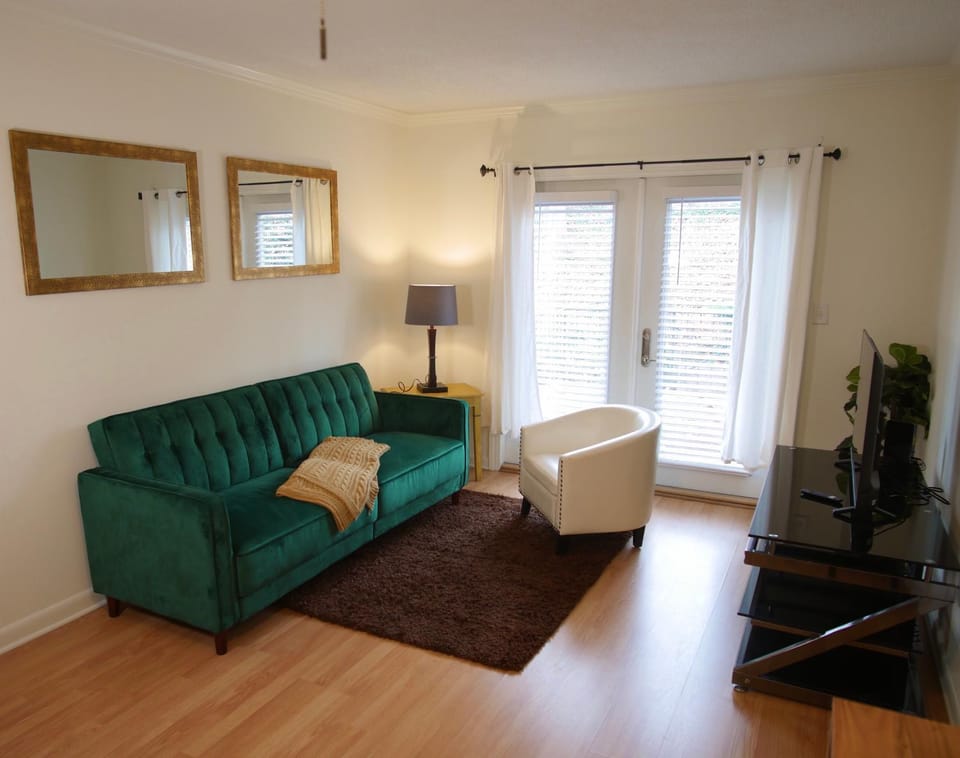 Cozy Condo near Buckhead Apartment in Chamblee