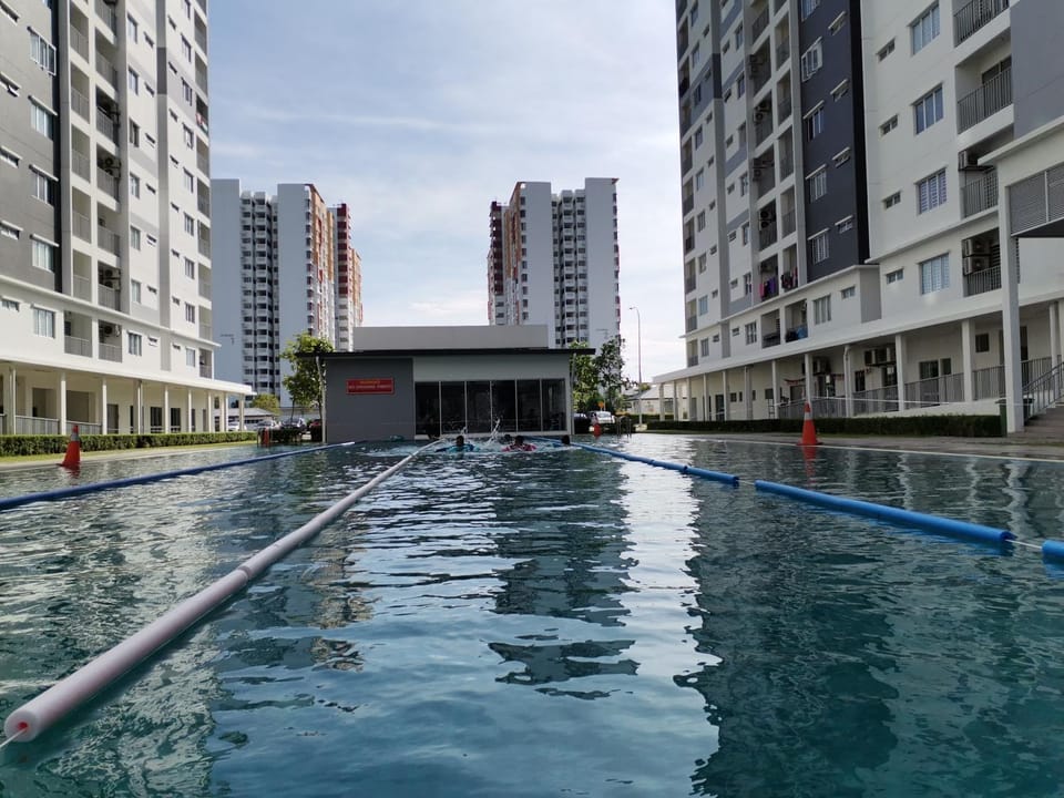 Property building, Swimming pool, Swimming pool