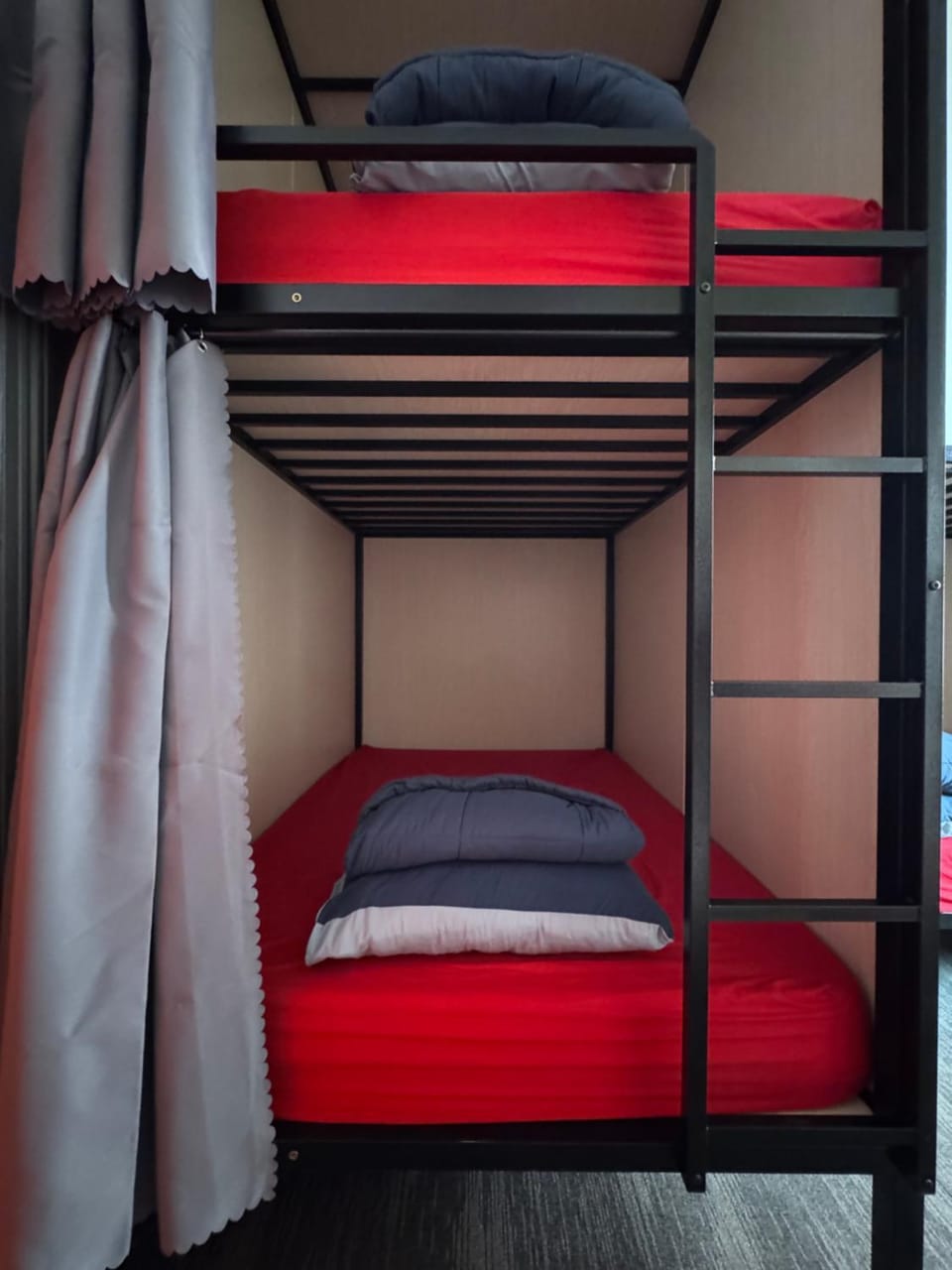 Haus Accommodation - note - Valid passport required to check-in Capsule hotel in Perth