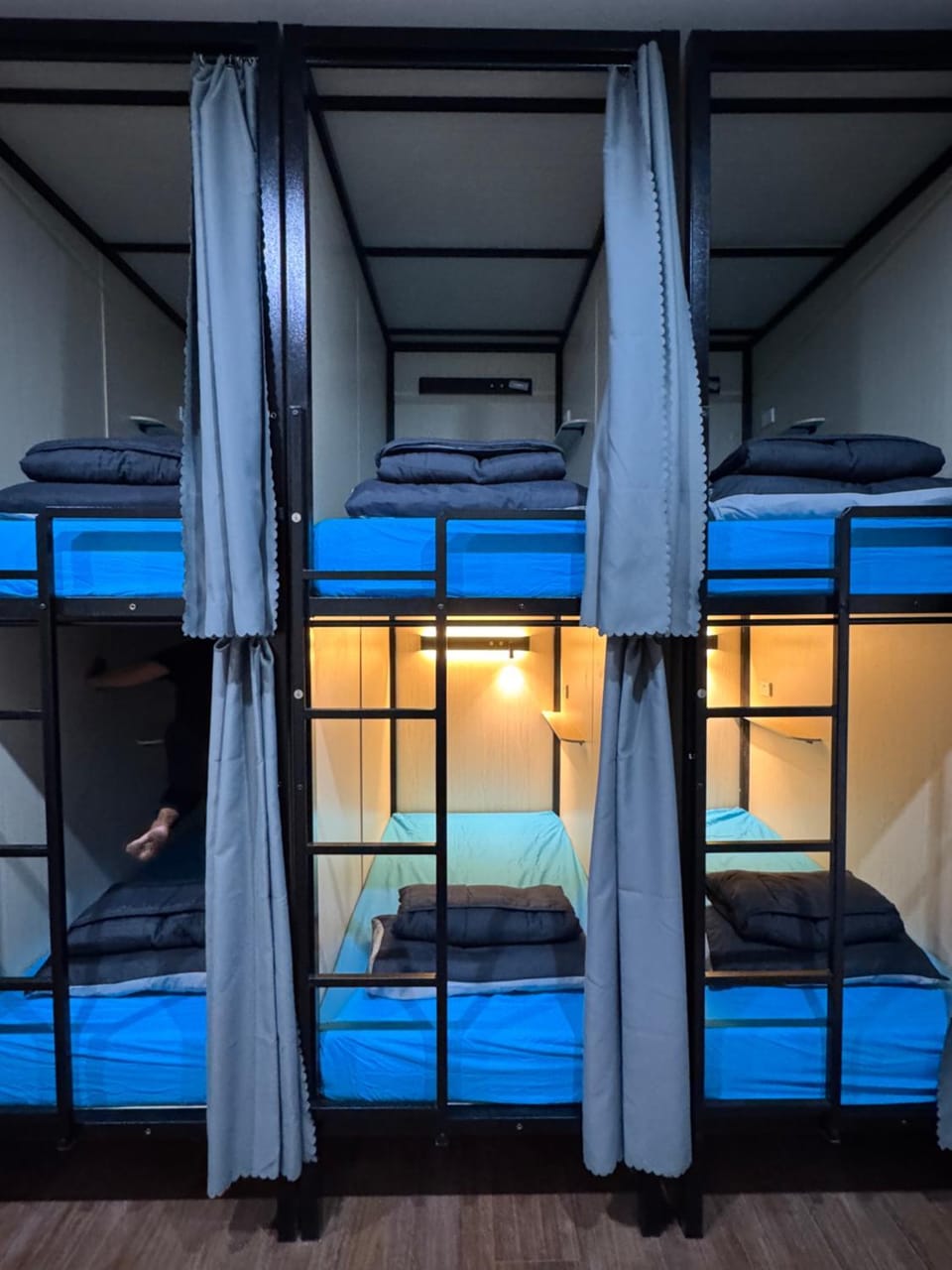 Haus Accommodation - note - Valid passport required to check-in Capsule hotel in Perth