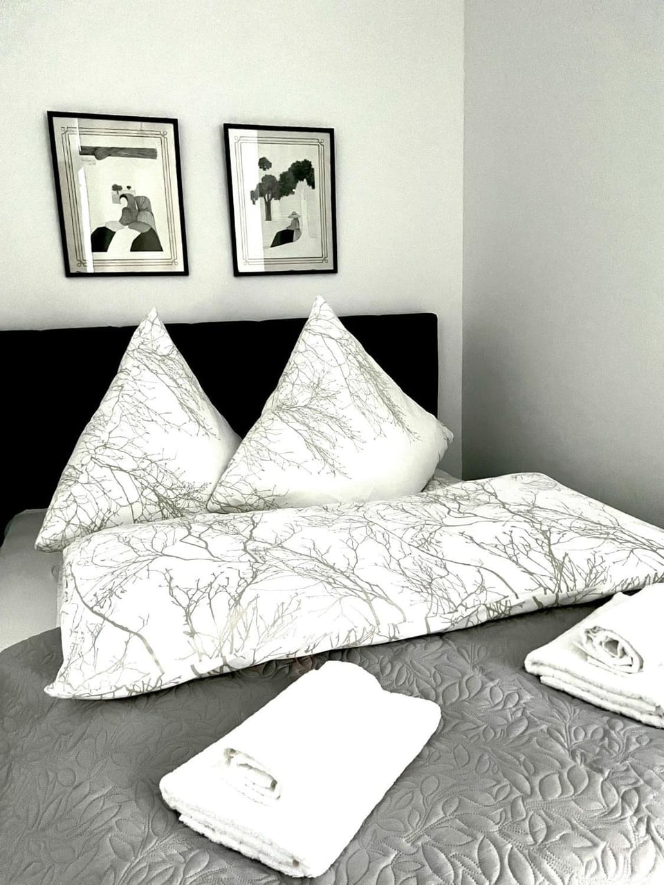 Bed, Bedroom
