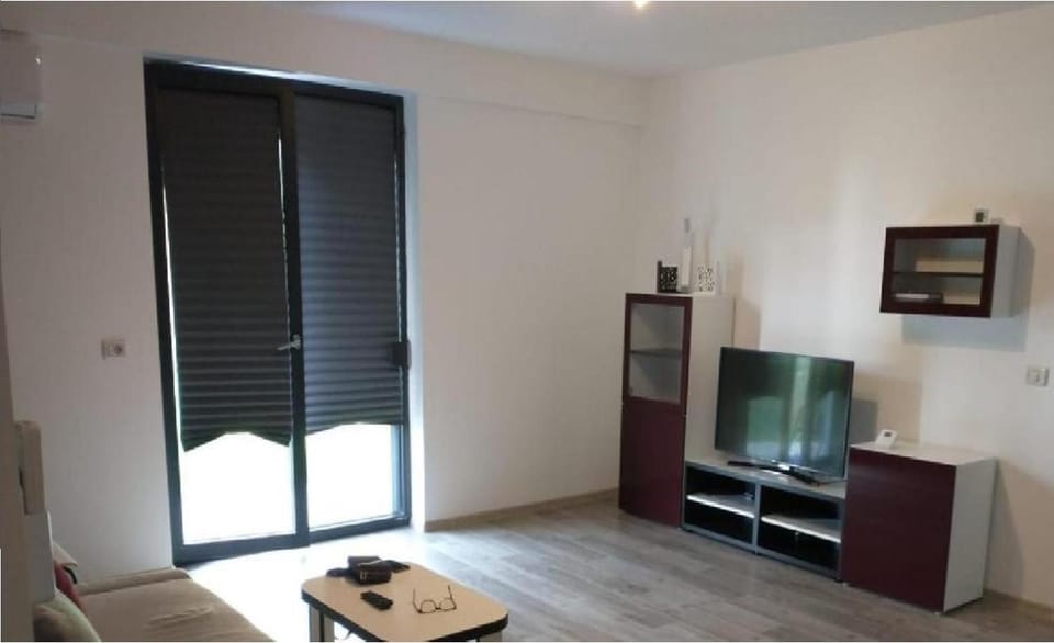 Communal lounge/ TV room, TV and multimedia, Living room