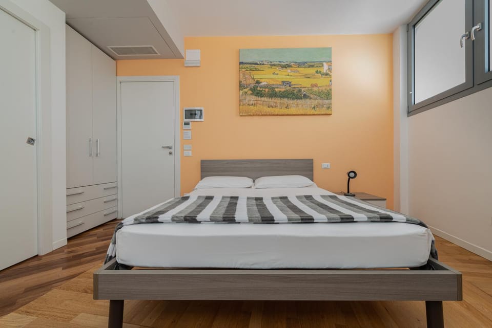 Bed, Photo of the whole room, Bedroom, wardrobe