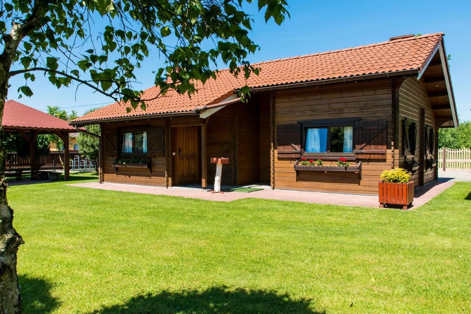 Property building, Natural landscape, Garden