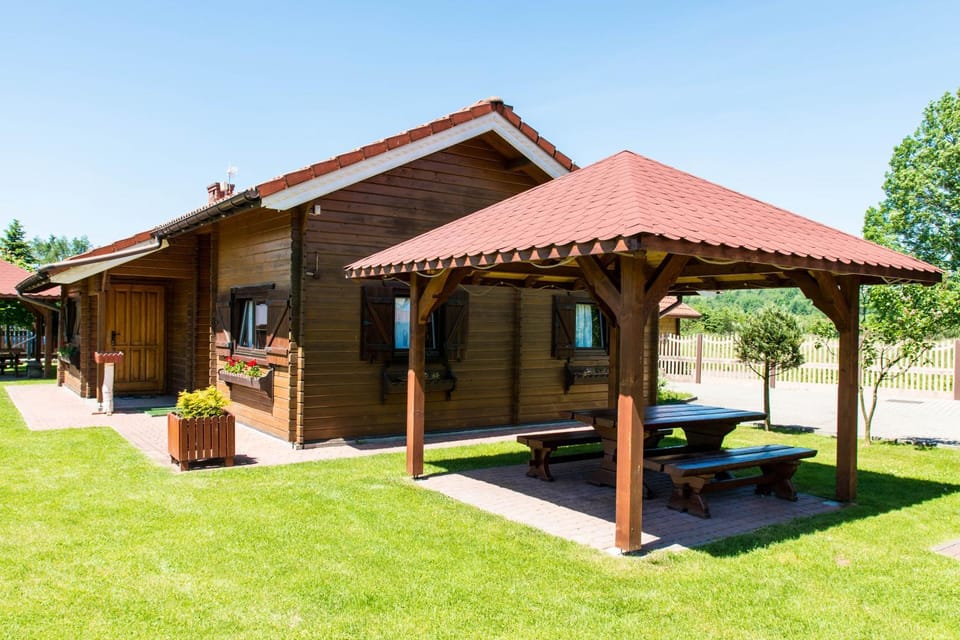 Property building, Natural landscape, Garden